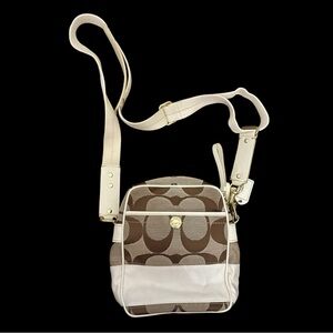 EUC COACH signature crossbody purse